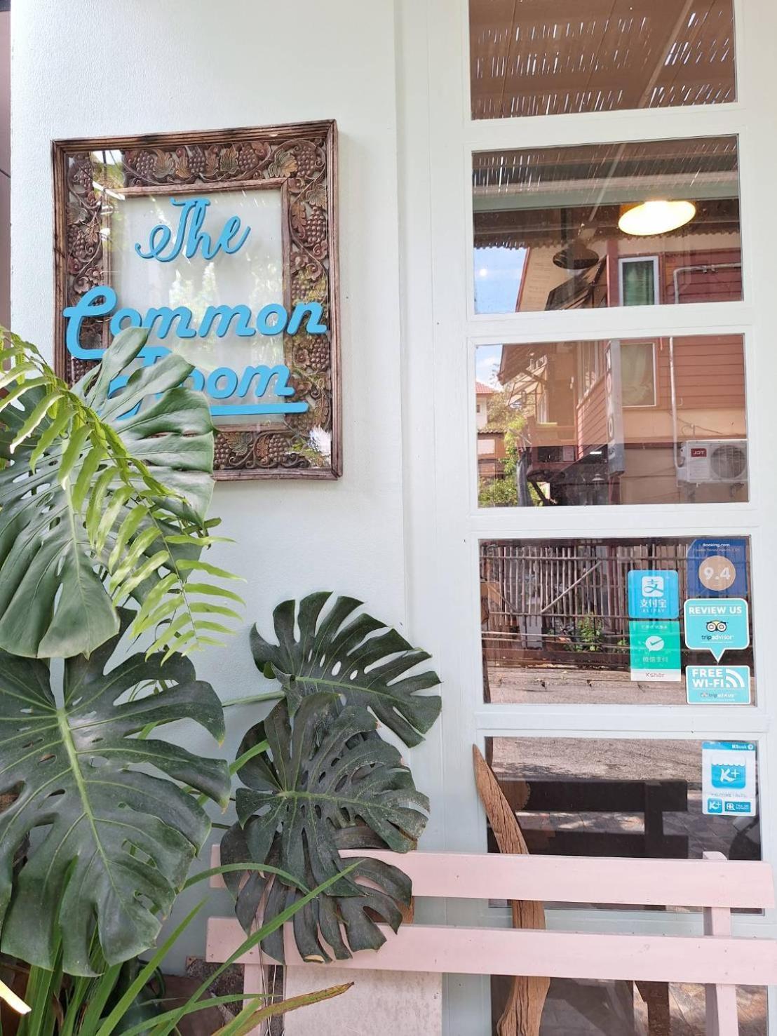 The Commonroom Cnx Chiang Mai Exterior photo