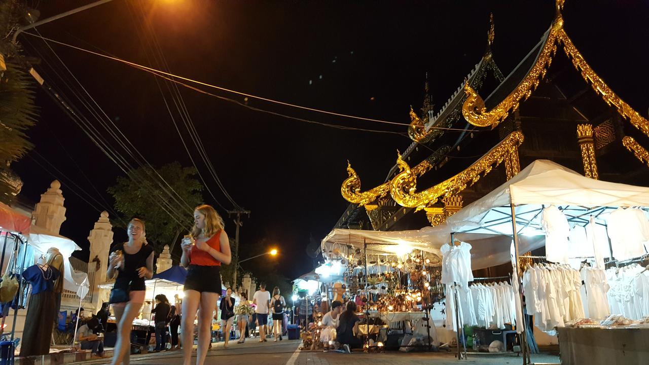 The Commonroom Cnx Chiang Mai Exterior photo
