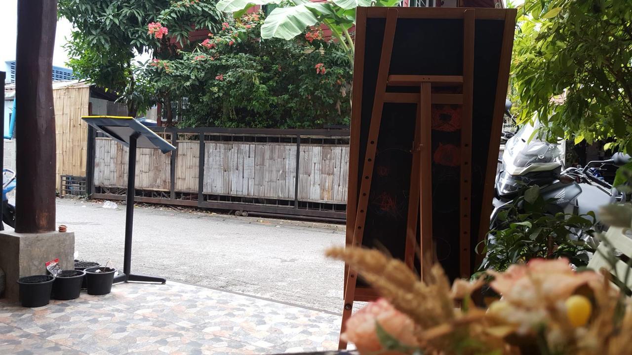 The Commonroom Cnx Chiang Mai Exterior photo